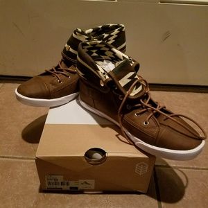 Authentic sneakers from call it spring 8.5 size